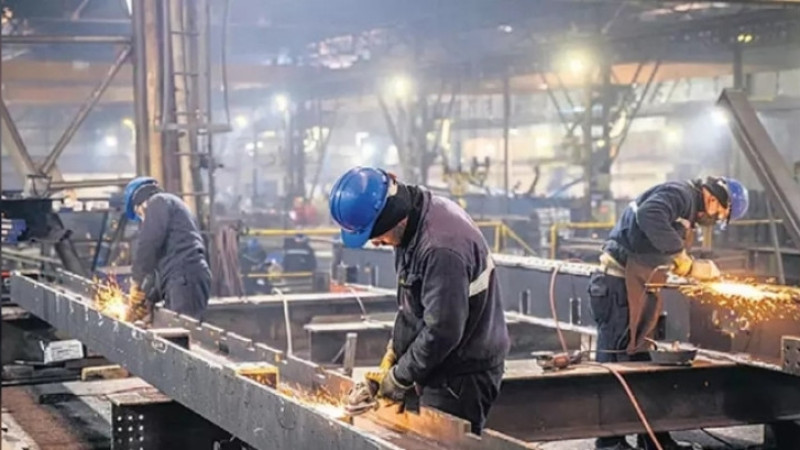 Türkiye'nin demiryolu yatırımları, İngiliz çelik sektörünü diriltiyor